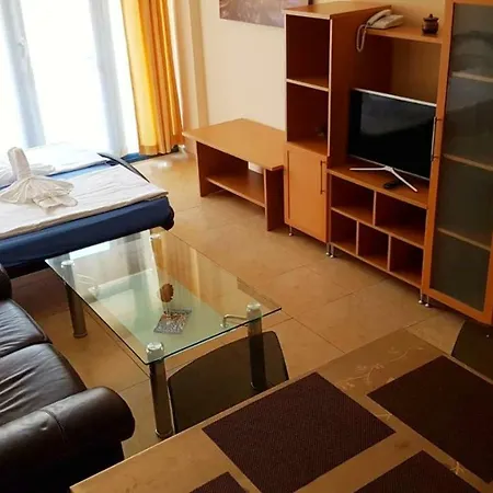 Apartment In Trakia Plaza