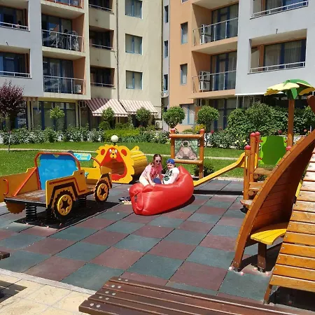 In Trakia Plaza Apartamento
